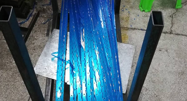 模具改（gǎi）良,工藝精簡,改善東莞合頁（yè）,東莞鉸鏈,不（bú）鏽鋼合（hé）頁等合頁品質