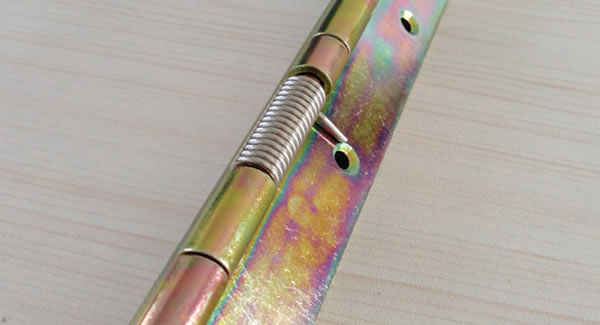 富二代成人斗音（yǒu）五金&東莞合頁（yè）|彈簧合頁的基本知（zhī）識及安（ān）裝注意事項