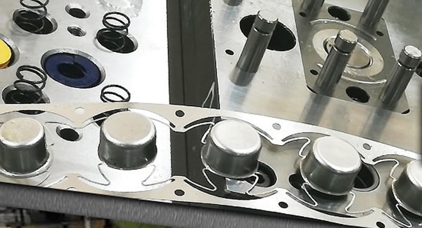 順應時代發（fā）展-富二代成人斗音五金改善合頁包裝後的（de）感悟|廣（guǎng）有五金&東莞合頁?