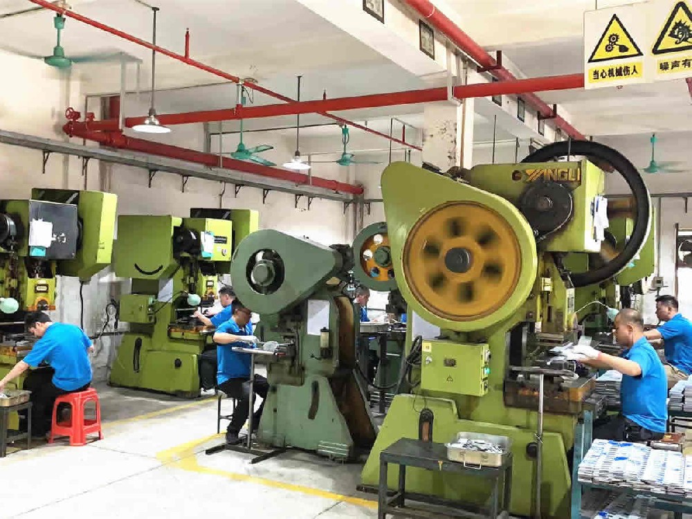 衝壓一車間（jiān）