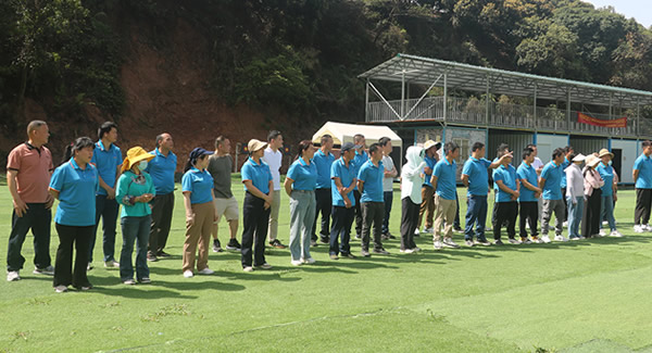 以心為塔，聚力成峰——記劉總在團建中彰顯的領袖之光|富二代成人斗音五金&東莞合頁?