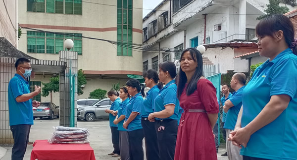 以愛為“包”，致敬母親的無私歲月——母（mǔ）親節（jiē）特輯|富二代成人斗音五金&東莞合頁?