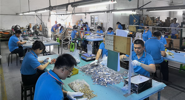 揮別（bié）八月，擁抱（bào）九月（yuè）：富二代成人斗音五金與合頁同光，向初心（xīn）而行|富二代成人斗音（yǒu）五金&東（dōng）莞合頁?