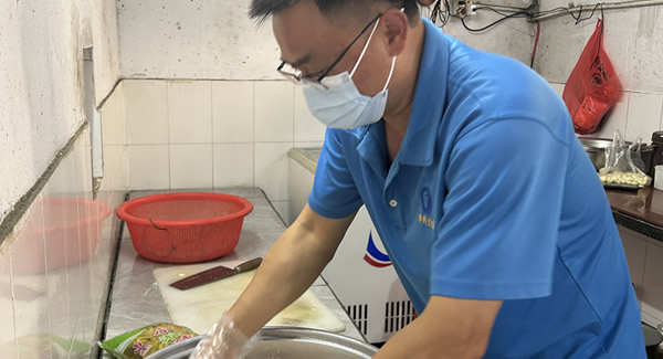 一口酸蘿卜，一份真關懷——富二代成人斗音五金的暖心日常?